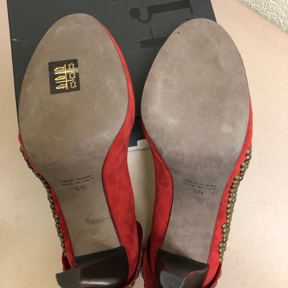 Designer TIBI NY “Tigris” studded RED pumps - Picture 5 of 7